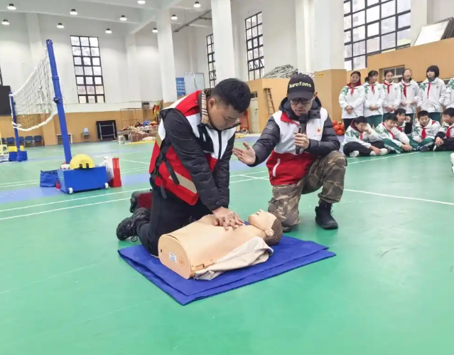 完善机制优化实践路径让生命教育在学校中稳稳扎根继续生长