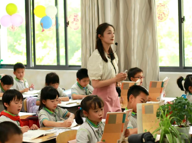 教育优质均衡展开之门走出一条以数字赋能教育的特色包围之路 教育优质均衡展开之门走出一条以数字赋能教育的特色包围之路